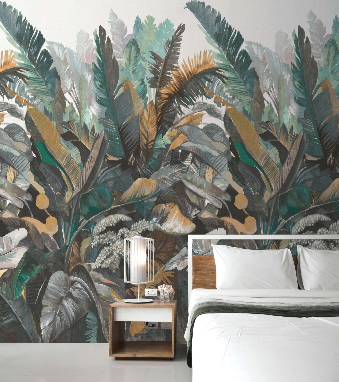             Non-woven wallpaper with large jungle motif - green, beige
        