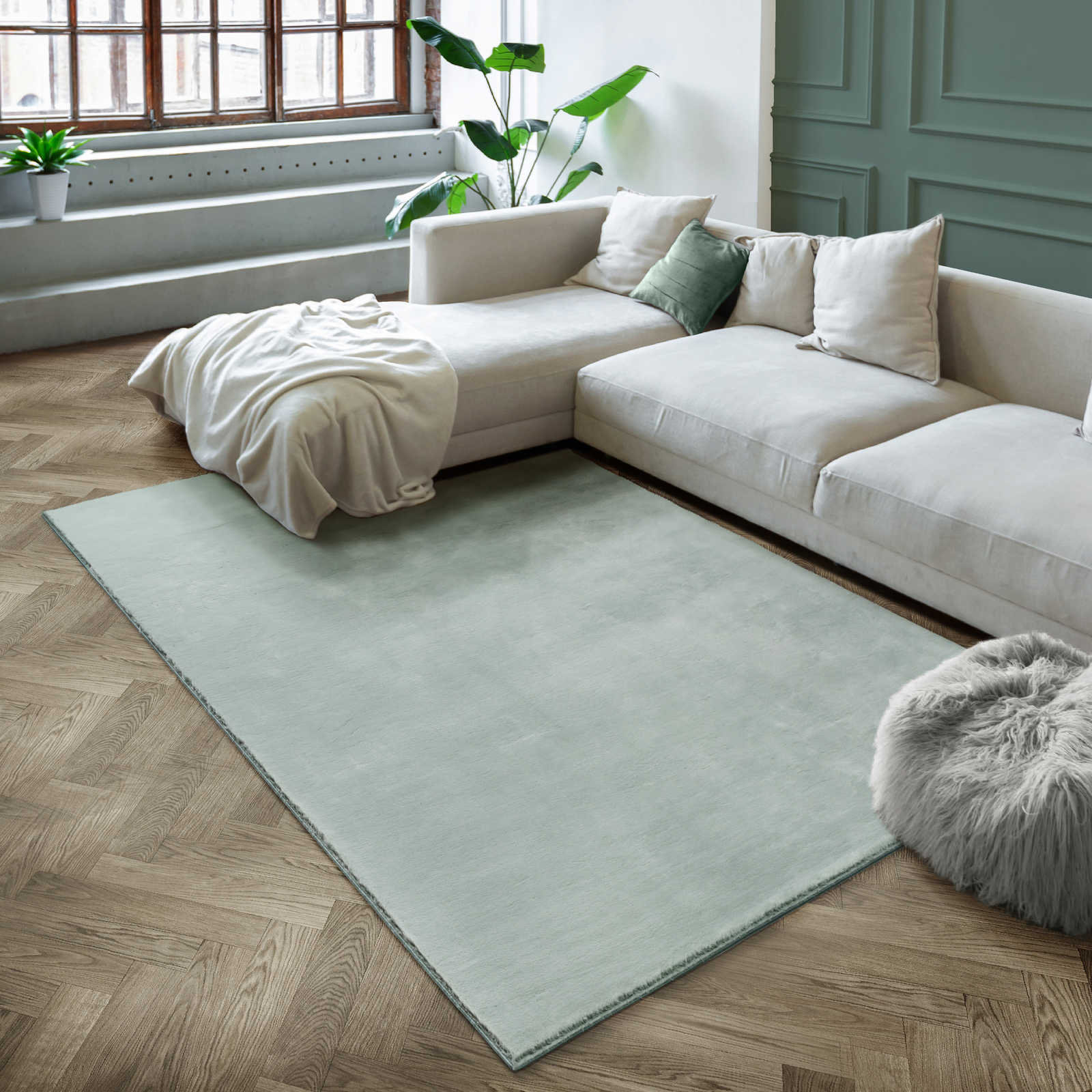 Soft high pile carpet in soft green - 110 x 60 cm
