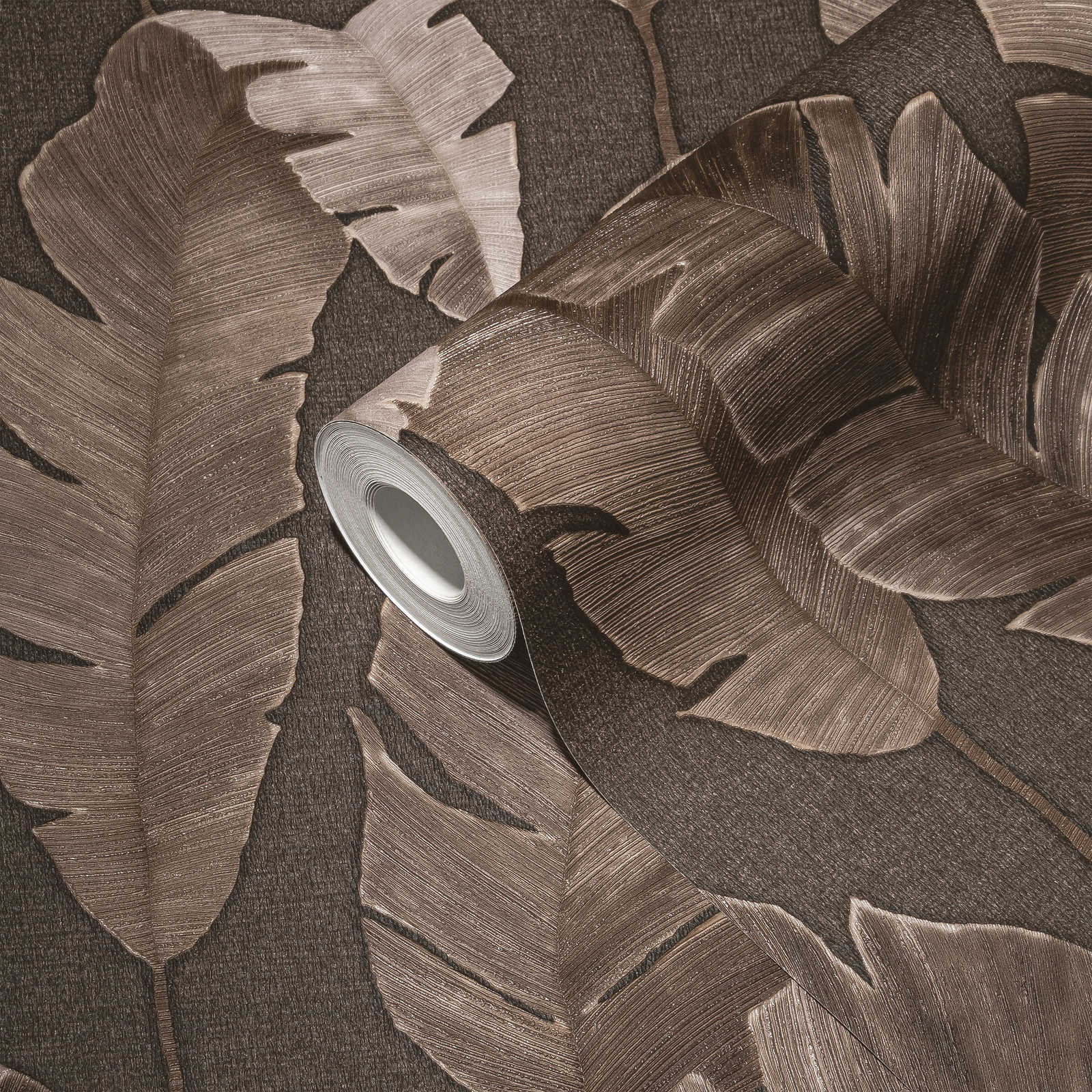             Papier peint jungle avec feuilles de palmier légèrement brillantes - marron
        