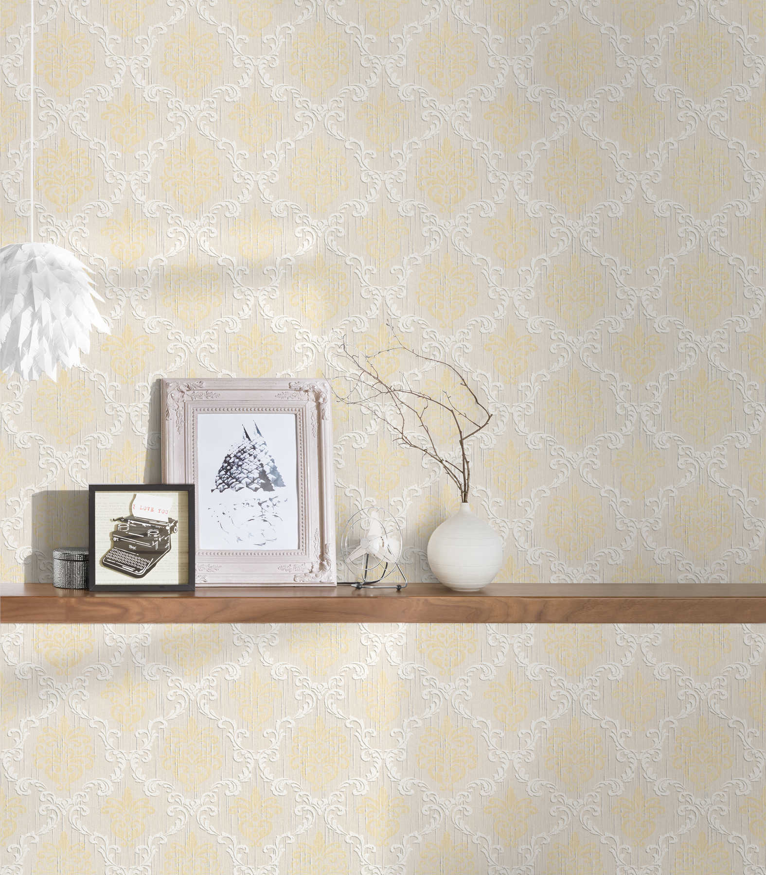             Classic ornament wallpaper with texture effect - beige, metallic
        