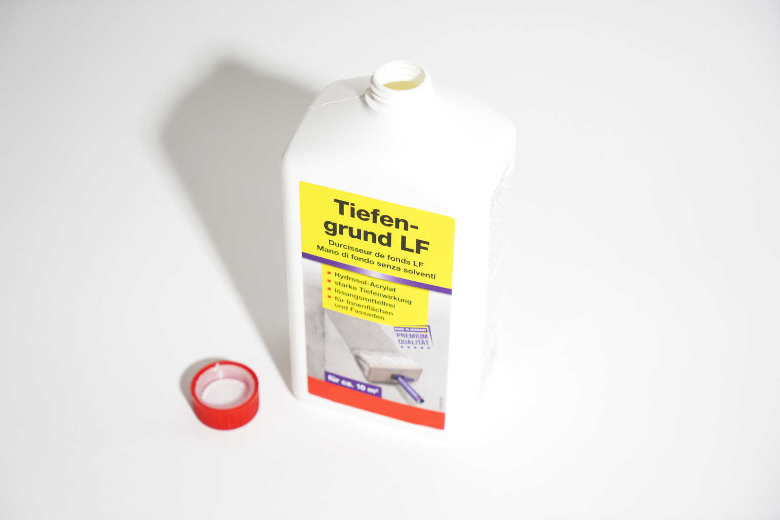             Tiefengrung 1L, for priming wall surfaces
        