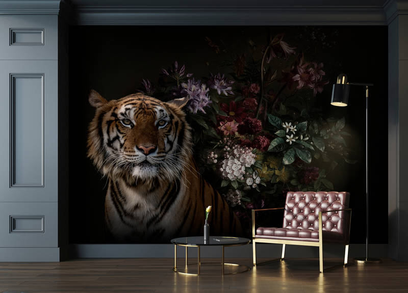             Papier peint panoramique Portrait de tigre avec fleurs - Walls by Patel
        