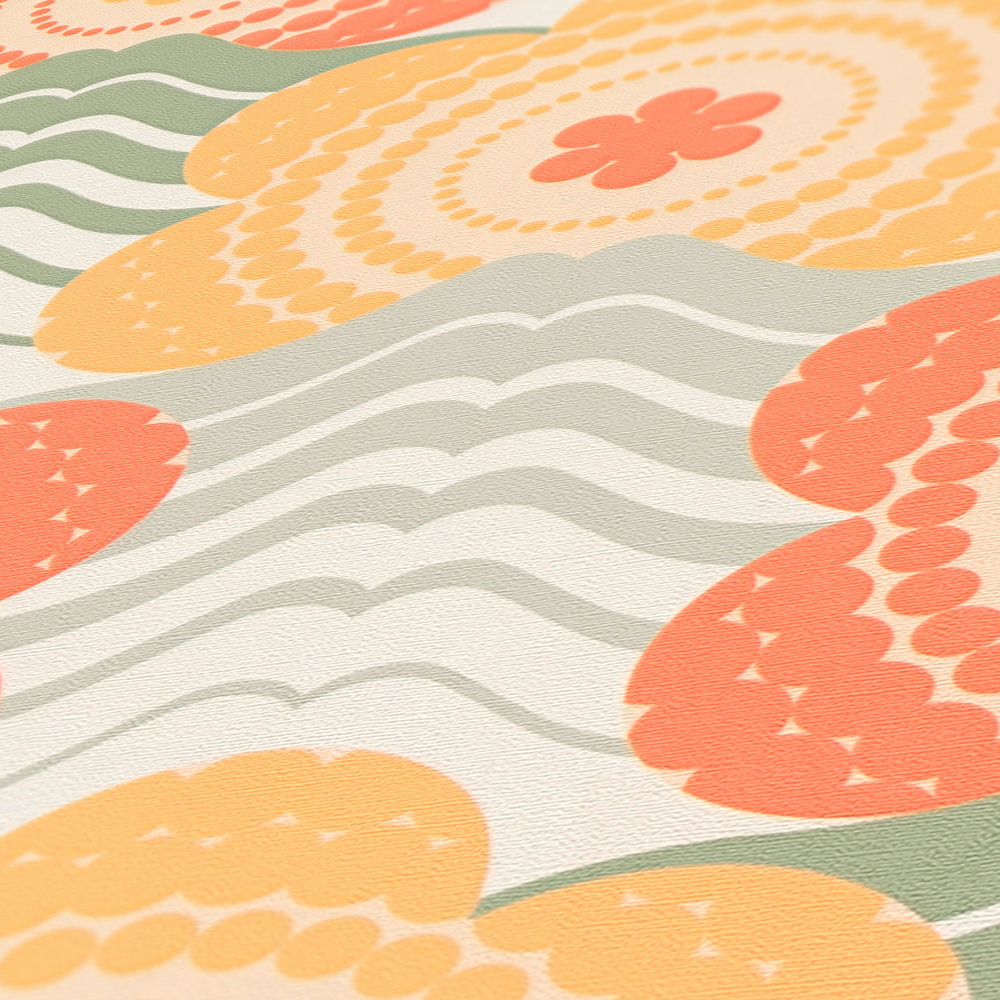             Retro non-woven wallpaper with waves and flowers pattern - orange, yellow, green
        