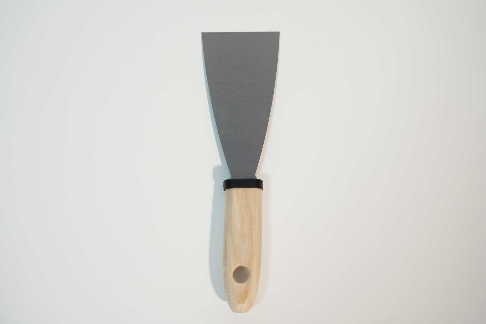             Painter spatula 60mm with flexible steel blade & wooden handle
        