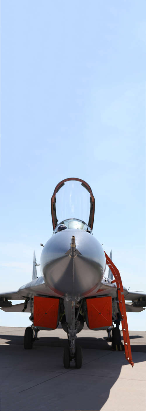             Papel pintado moderno con motivo de avión de combate sobre tejido no tejido nacarado
        