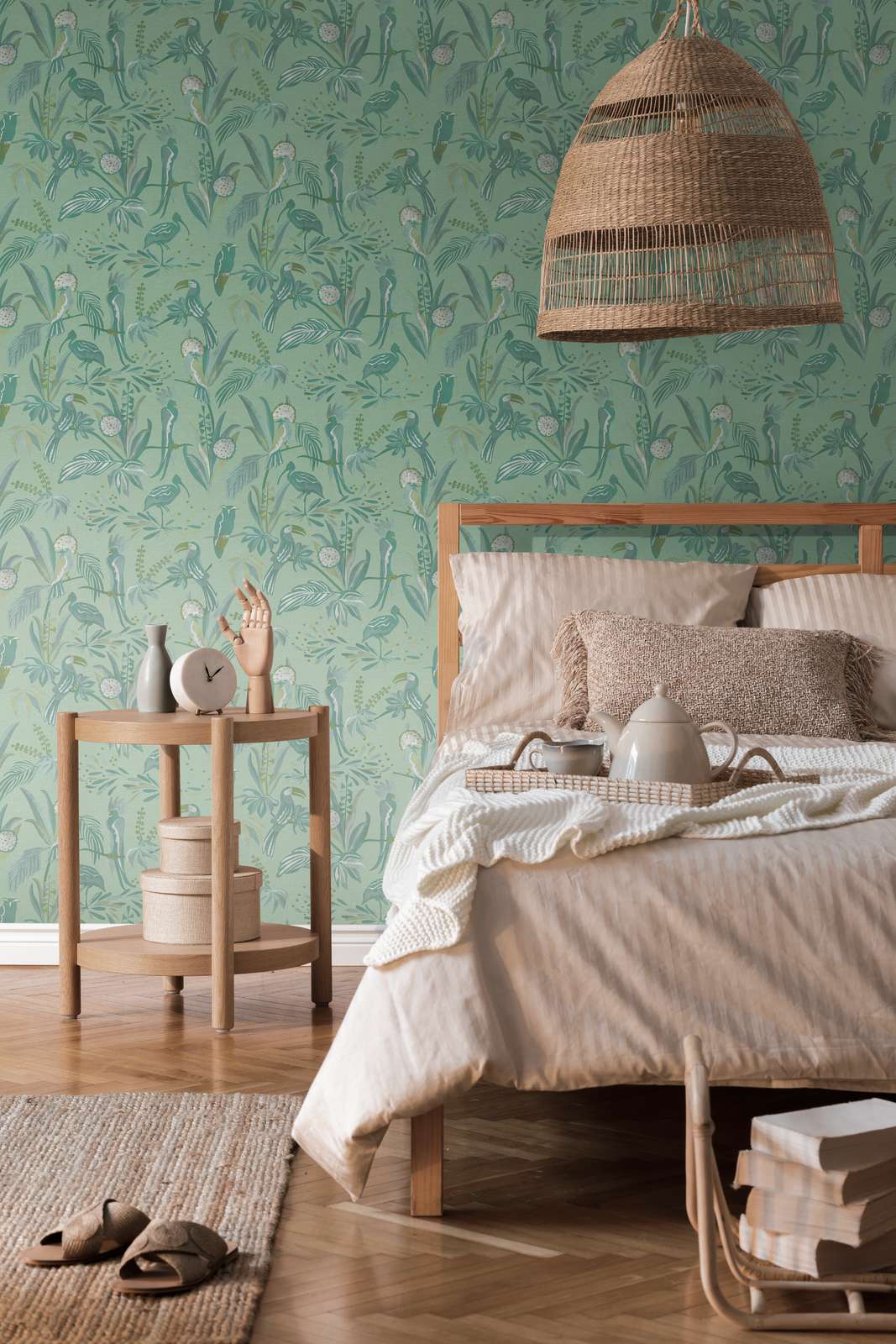             Non-woven wallpaper with jungle motif leaves & birds - green, grey
        