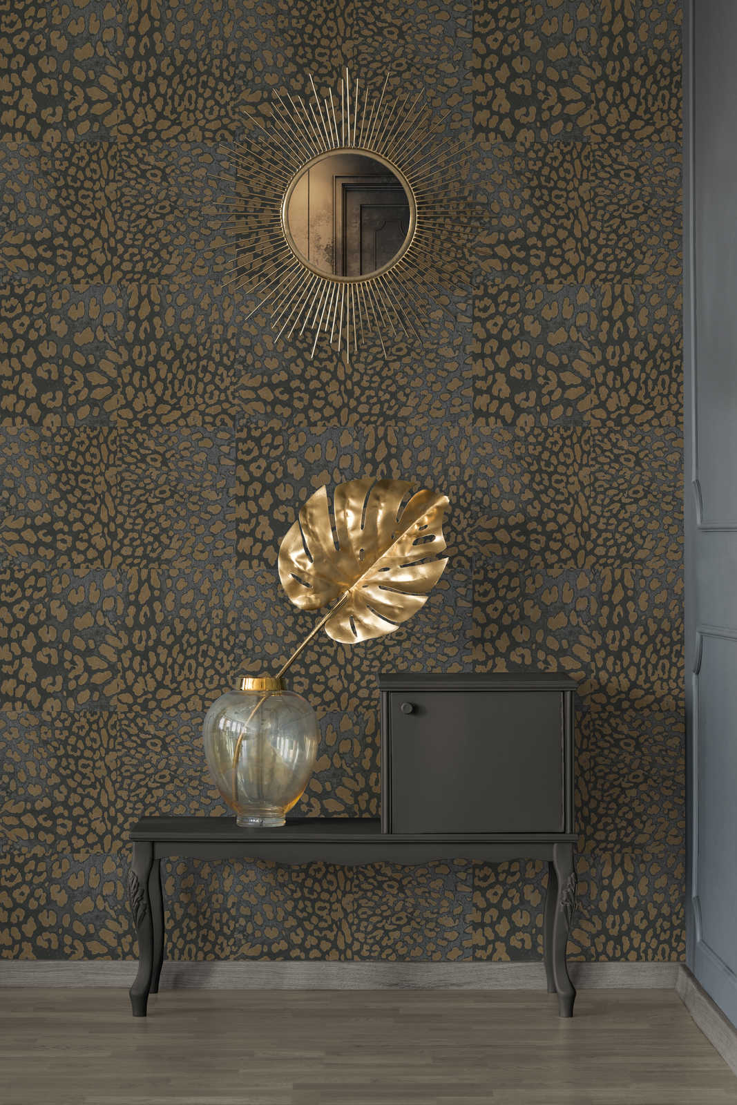             Animal print wallpaper with metallic pattern - grey, gold
        