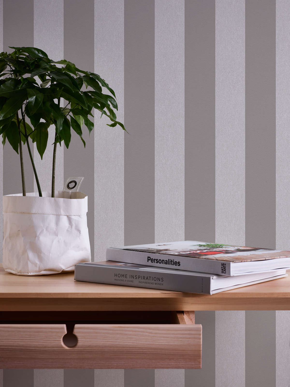             Wallpaper with textured optics & stripes pattern - grey, light grey
        