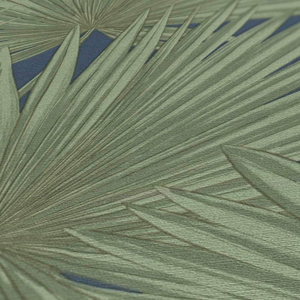             Vliesbehang met palmbladeren op een subtiele achtergrond - groen, blauw
        