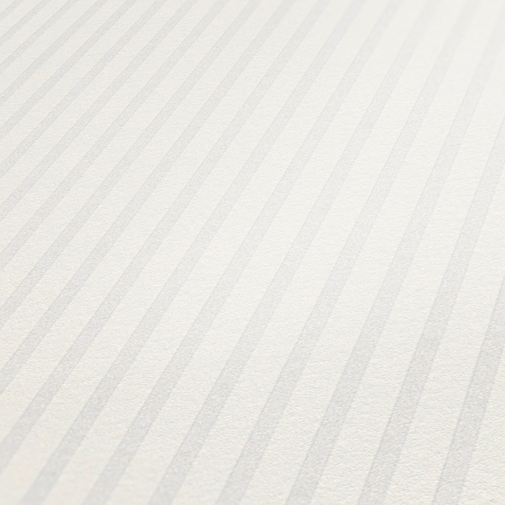             Papel pintado de rayas estrechas en blanco claro - blanco, beige
        