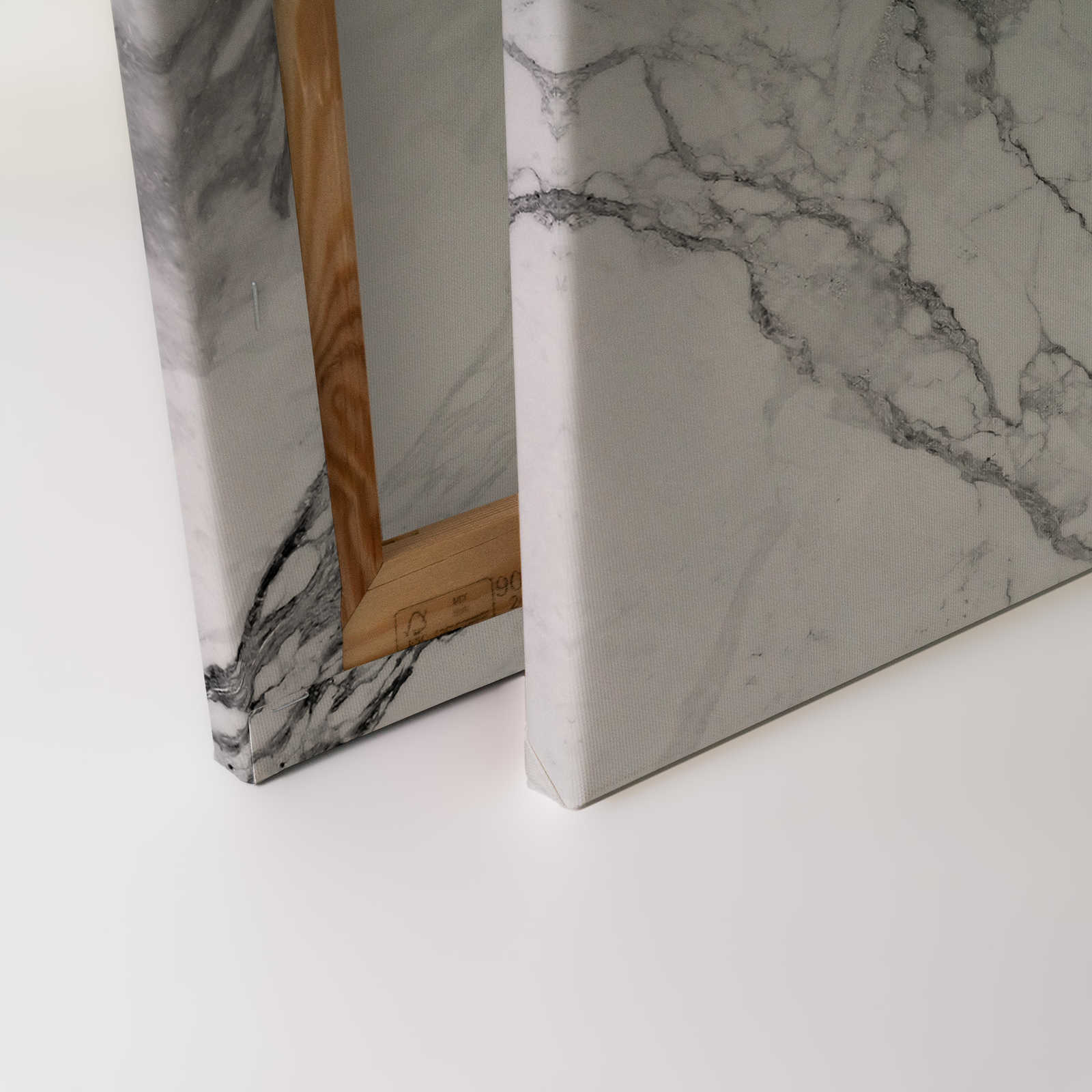             Quadro su tela con moderno effetto marmo - 0,90 m x 0,60 m
        