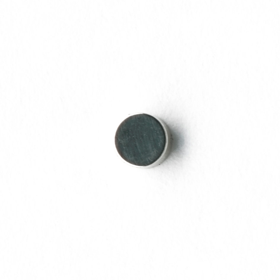             Set of 4 round strong magnets in 10 x 4 mm
        