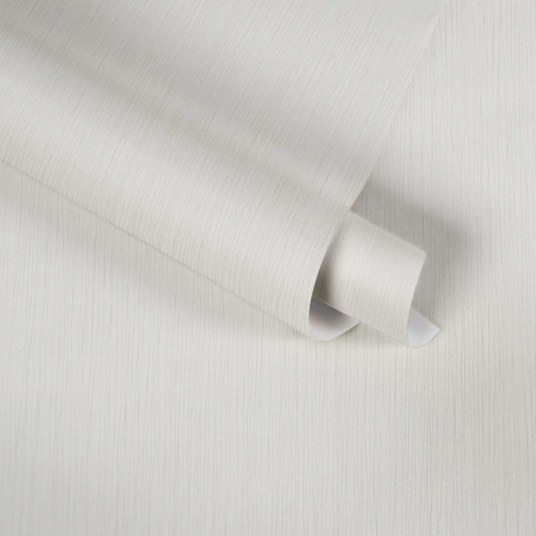             Wit Behang Metallic Glans & Gevoerd Structuurpatroon
        