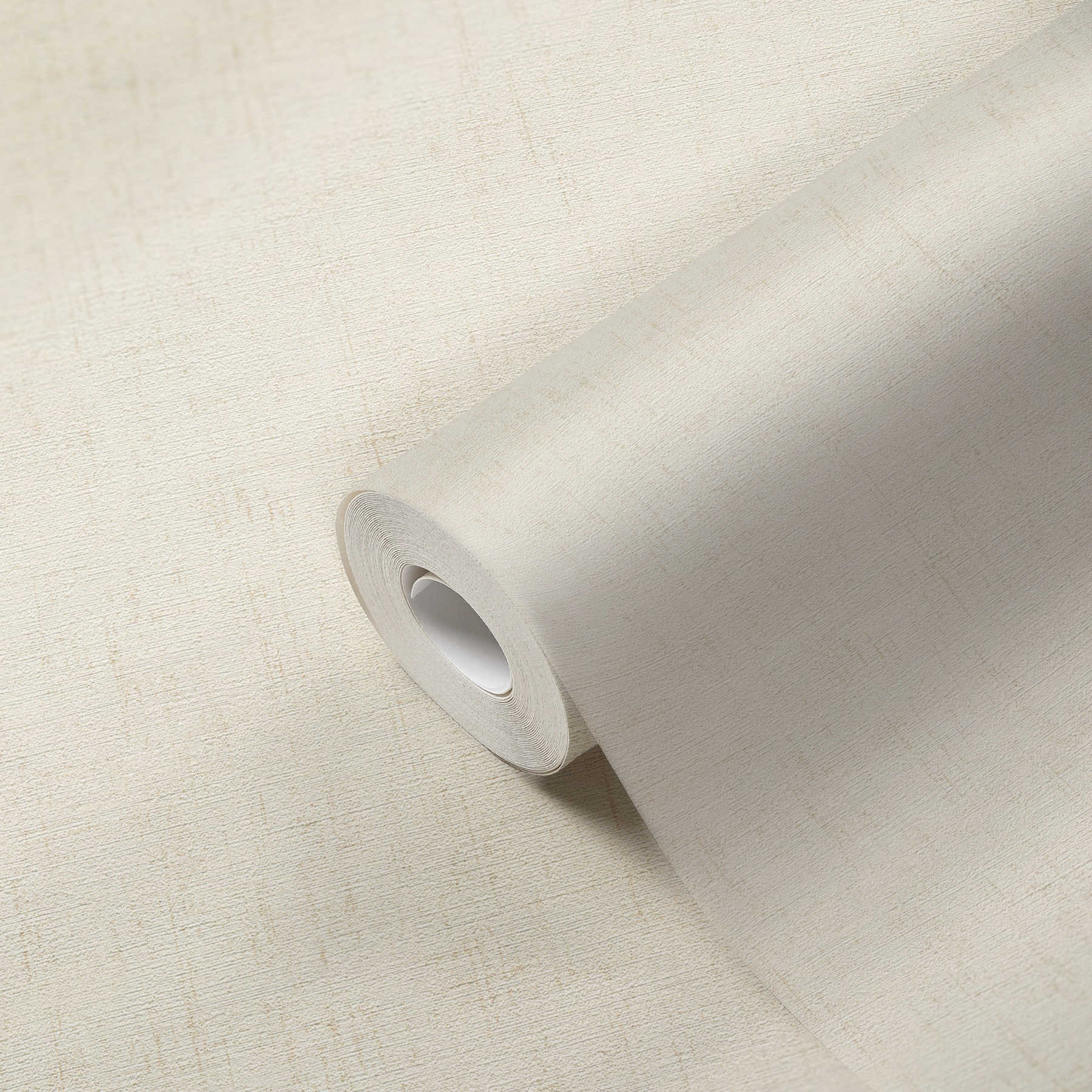             Papel pintado metálico blanco con brillo nacarado y superficie texturizada
        