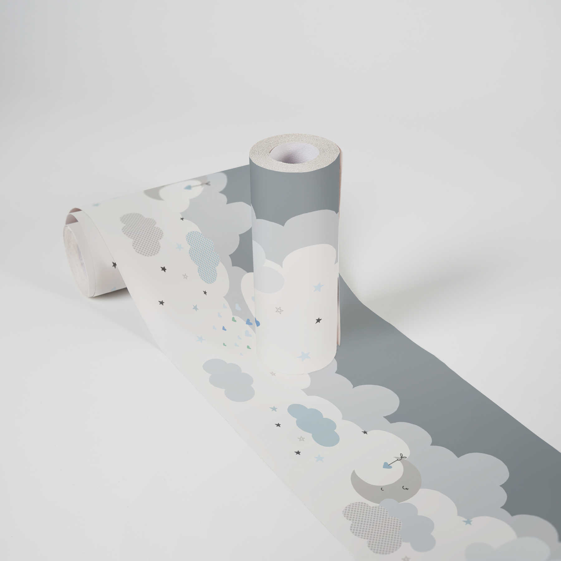             Bordura autoadhesiva para habitación de bebé "Nubes de azúcar azules" - Azul, gris, blanco
        