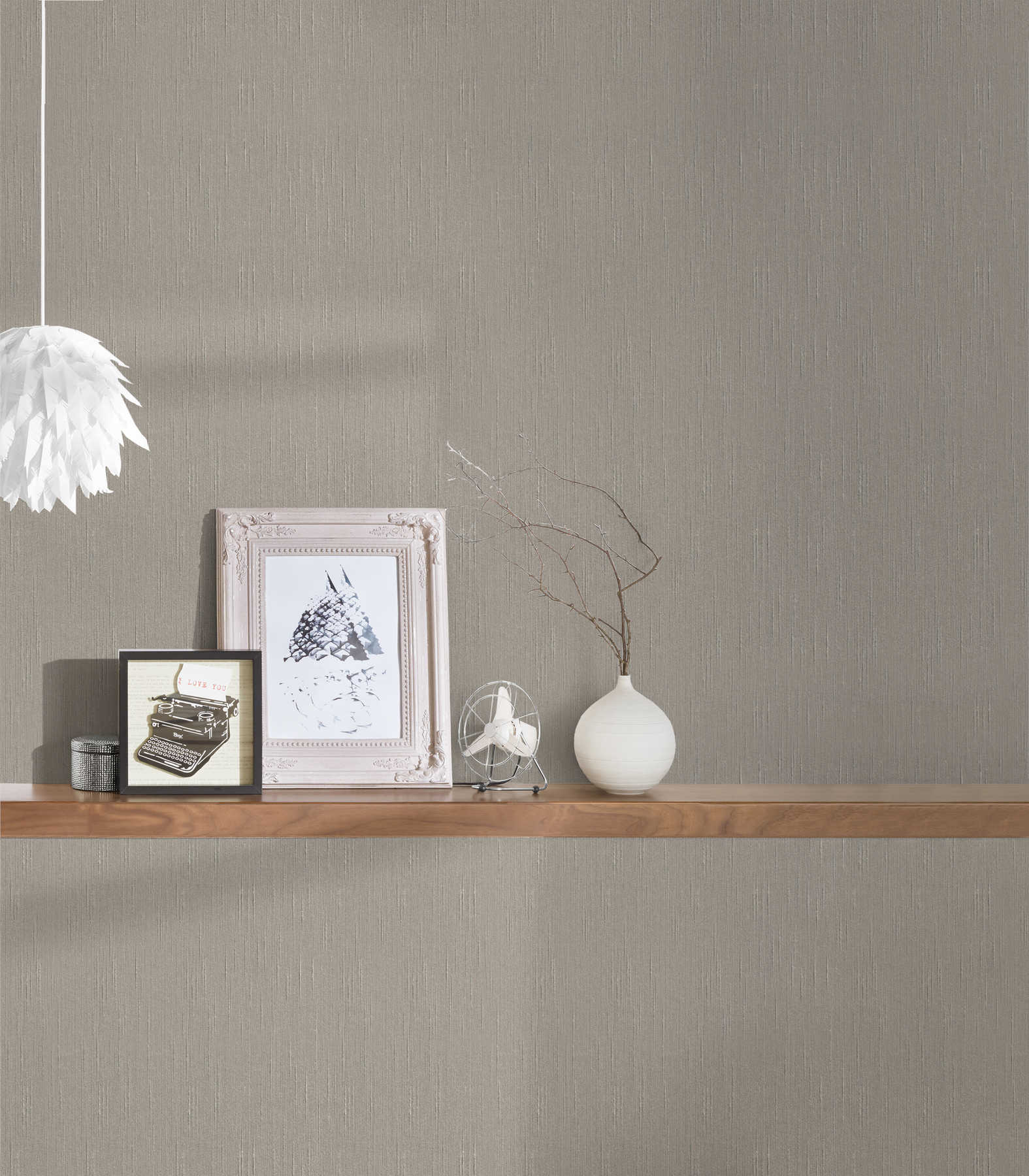             Non-woven wallpaper with textile texture & silk haptic - grey
        