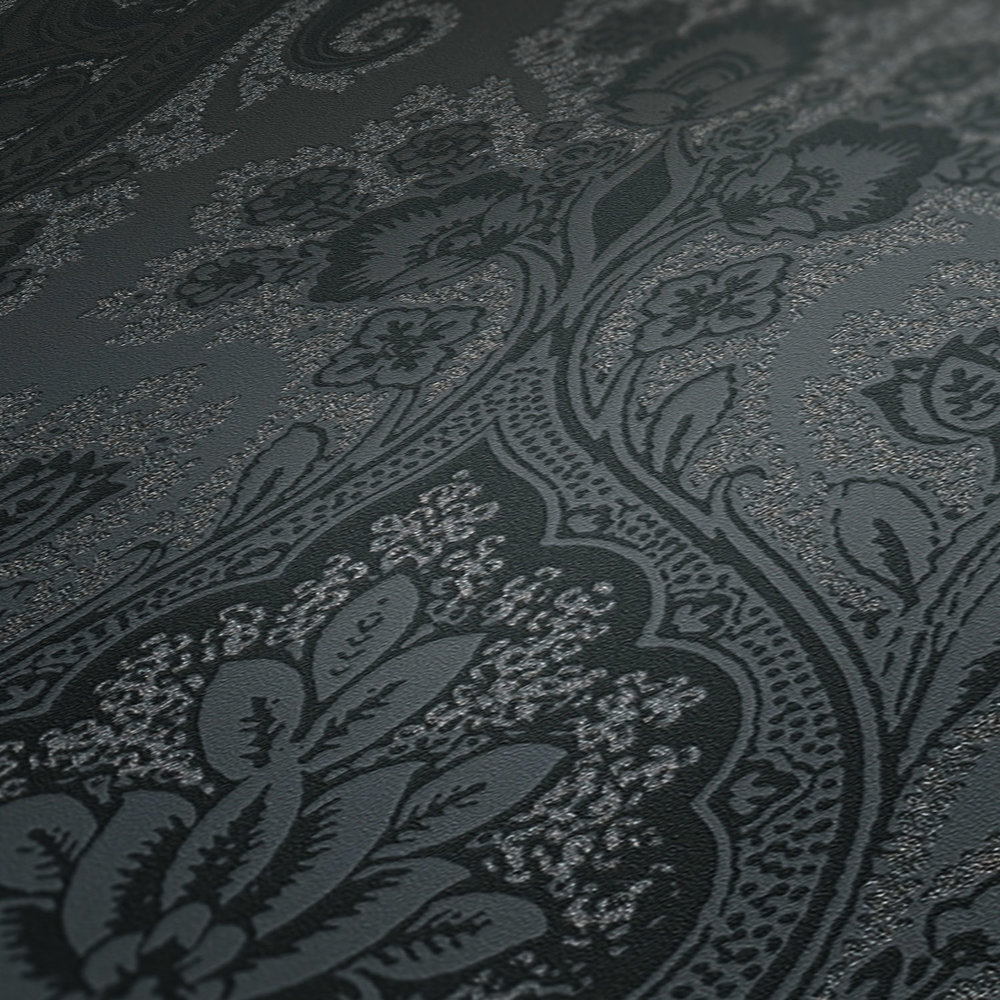            Black wallpaper with ornamental pattern & silver effect - Metallic, Black
        