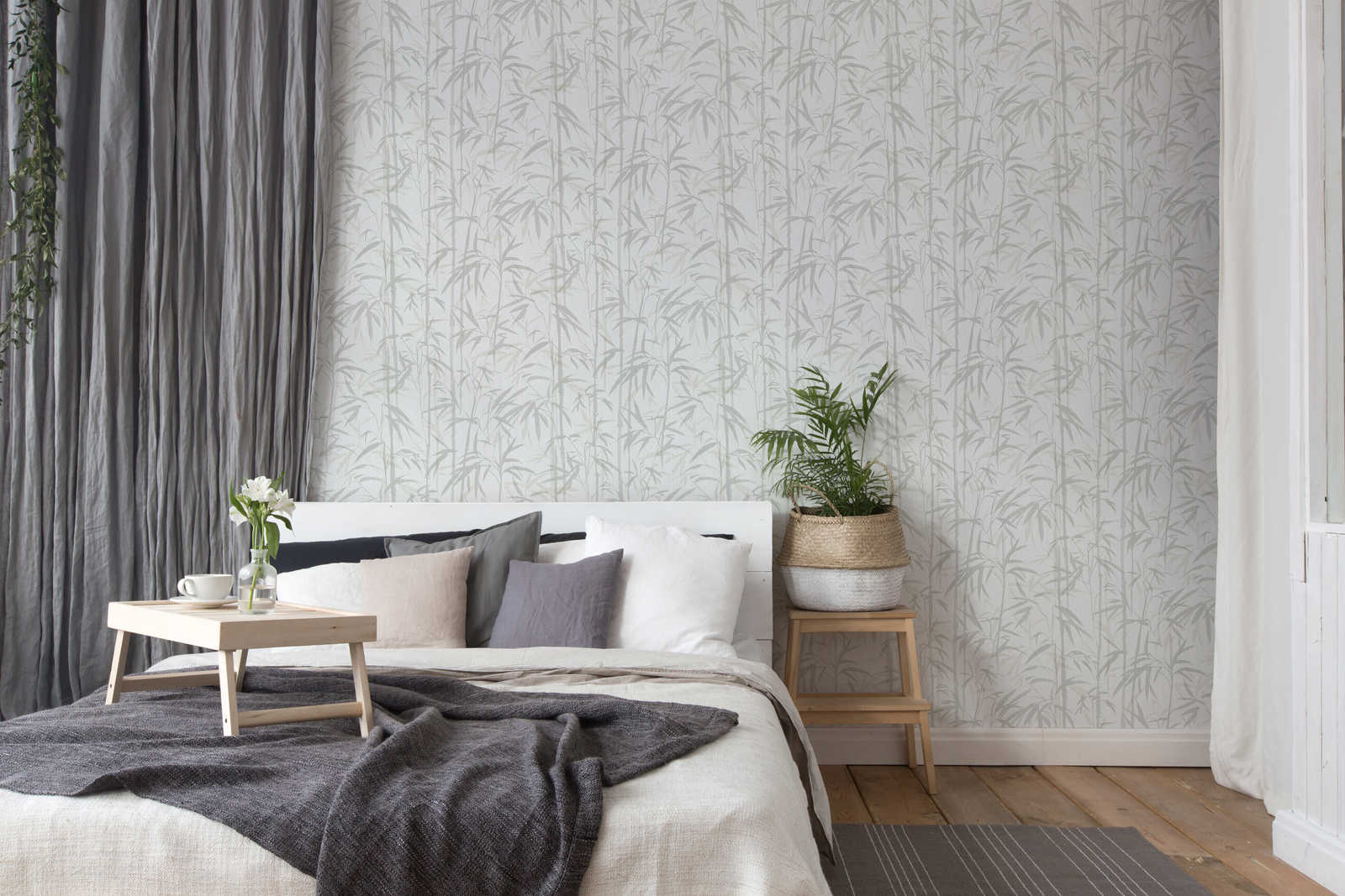             MICHALSKY non-woven wallpaper natural bamboo pattern - beige, cream
        