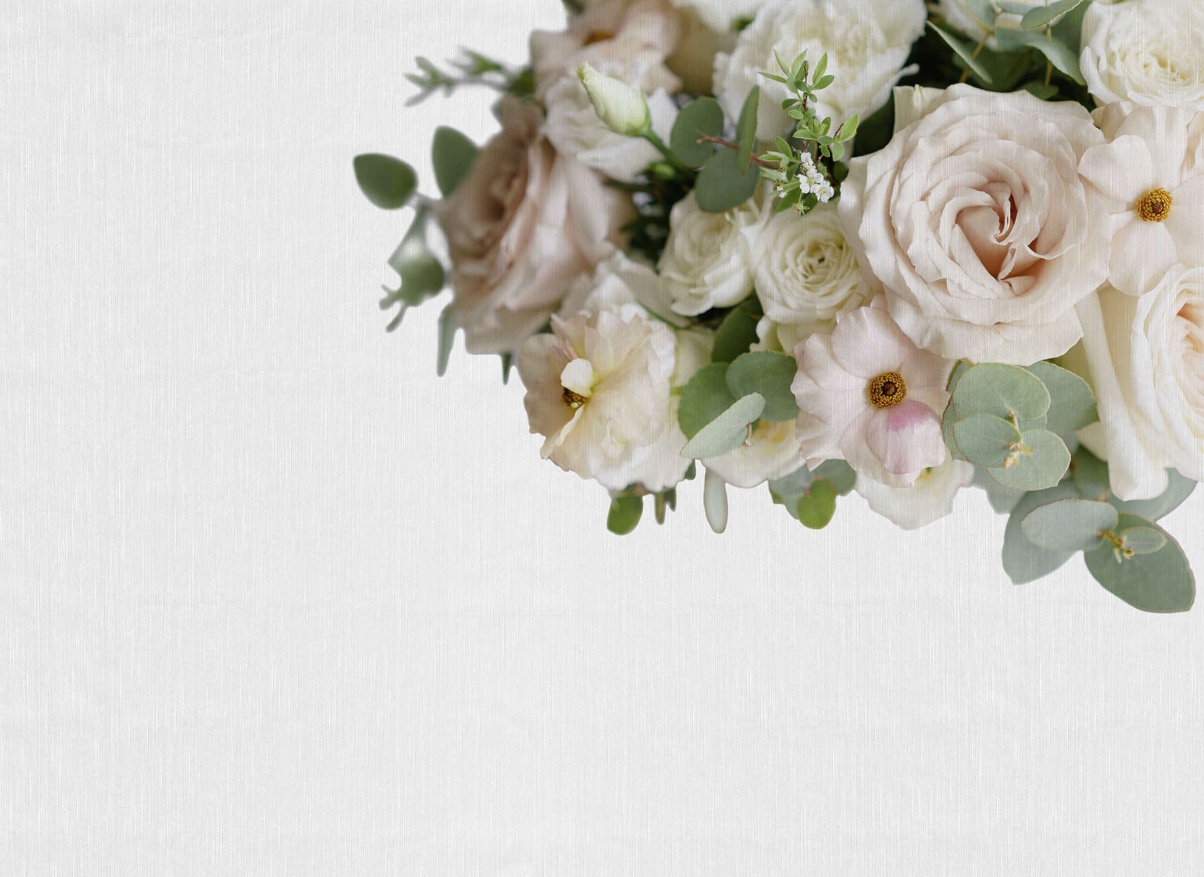             Papier peint panoramique Bouquet de fleurs de roses et d'eucalyptus - rose, vert, blanc
        