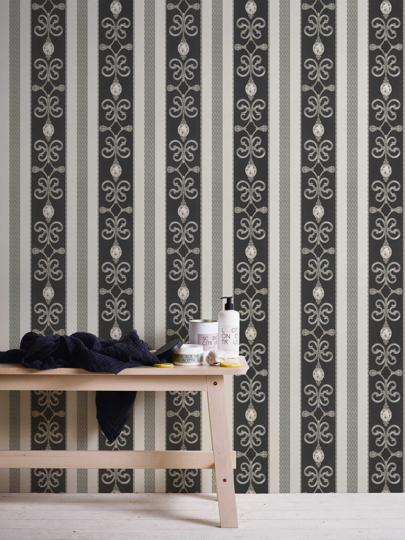             Luxury wallpaper with metallic stripes & ornaments - black
        