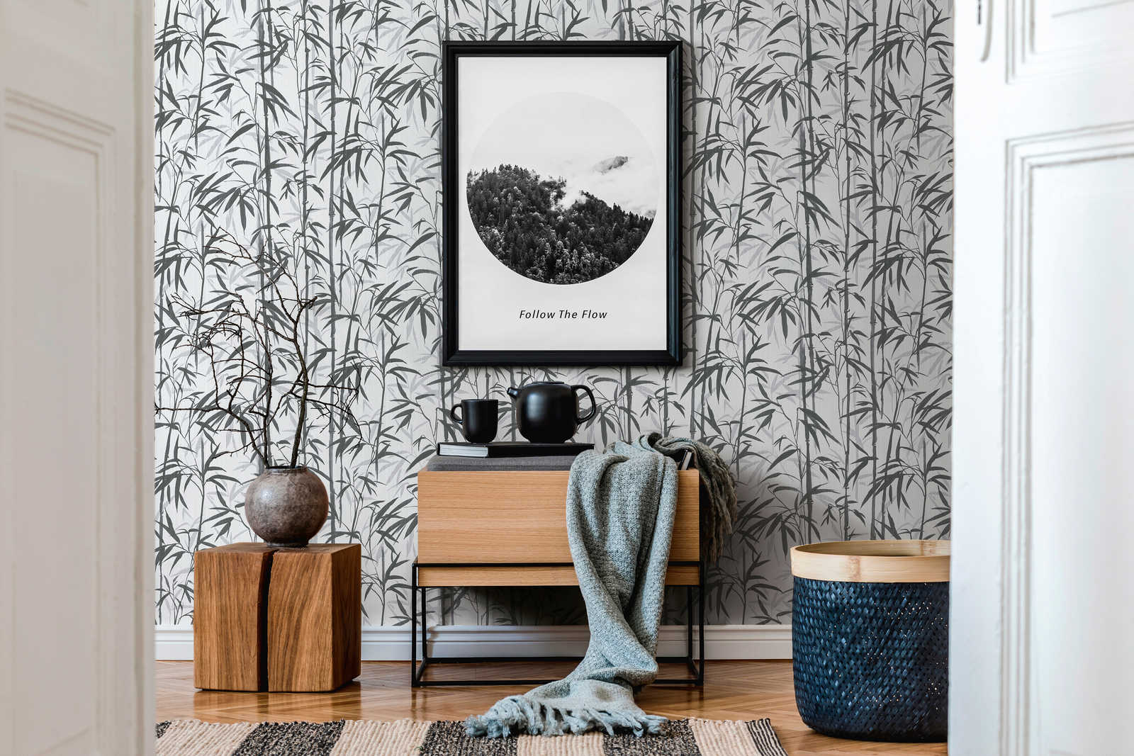             MICHALSKY vliesbehang bamboe design in zwart en wit
        