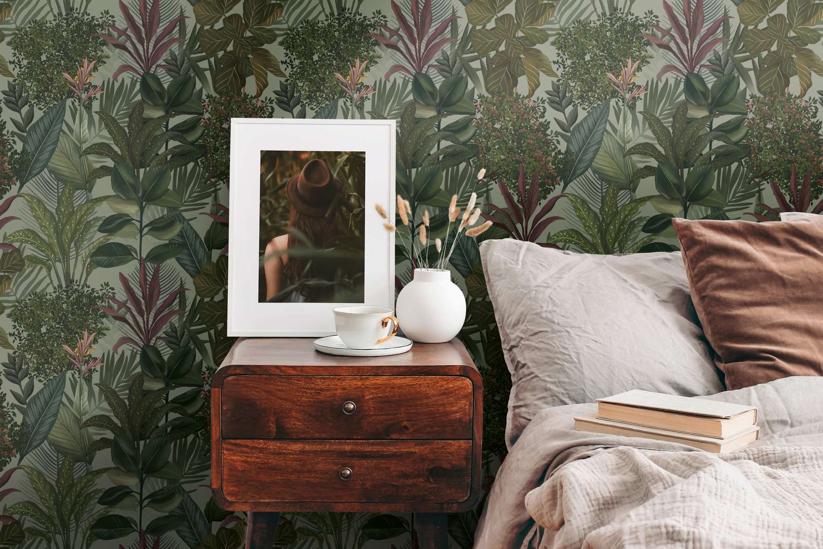             Modern wallpaper floral with leaves & grasses textured matt - green, dark green, bordeaux
        