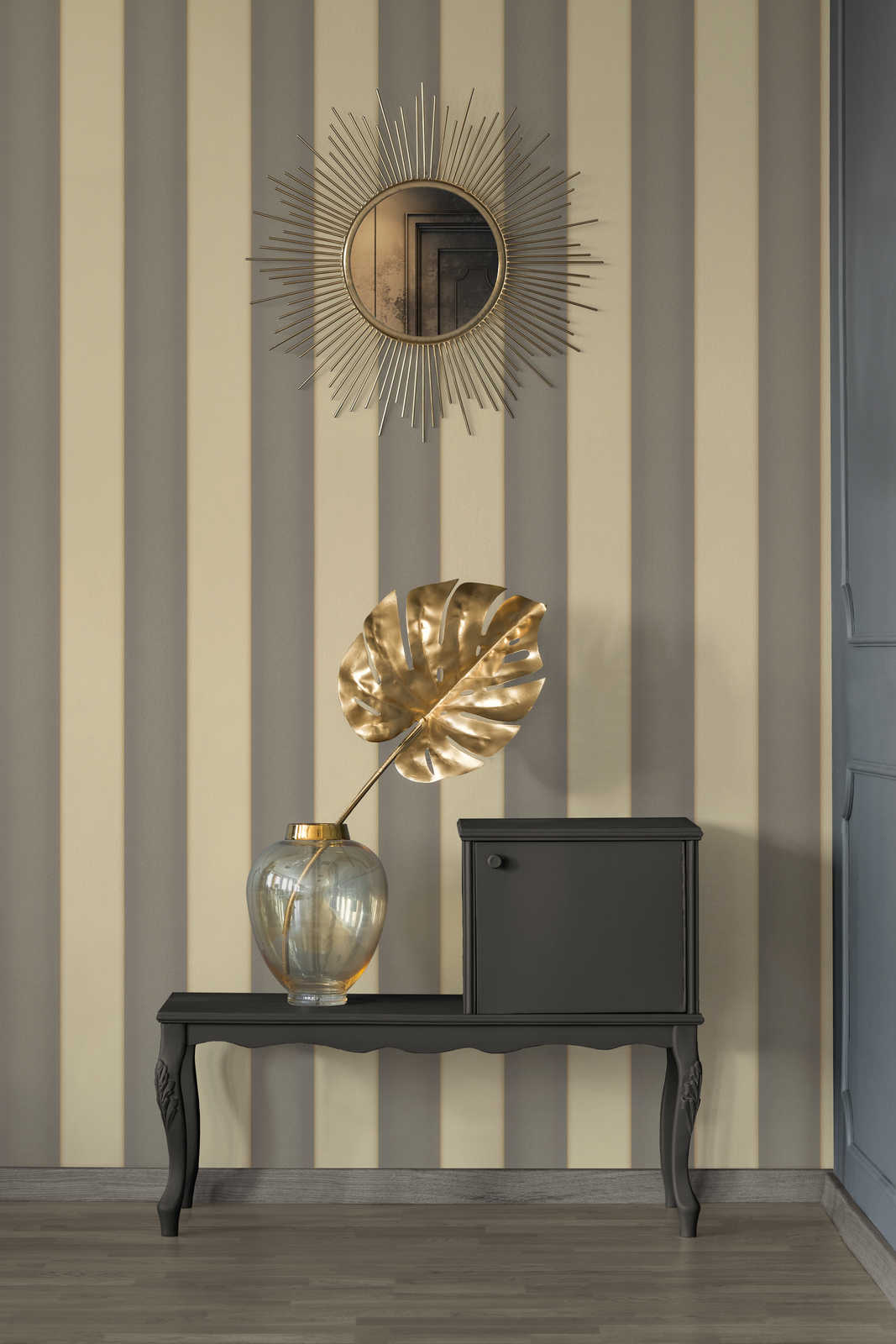             Wallpaper with silver metallic stripes - cream, grey
        