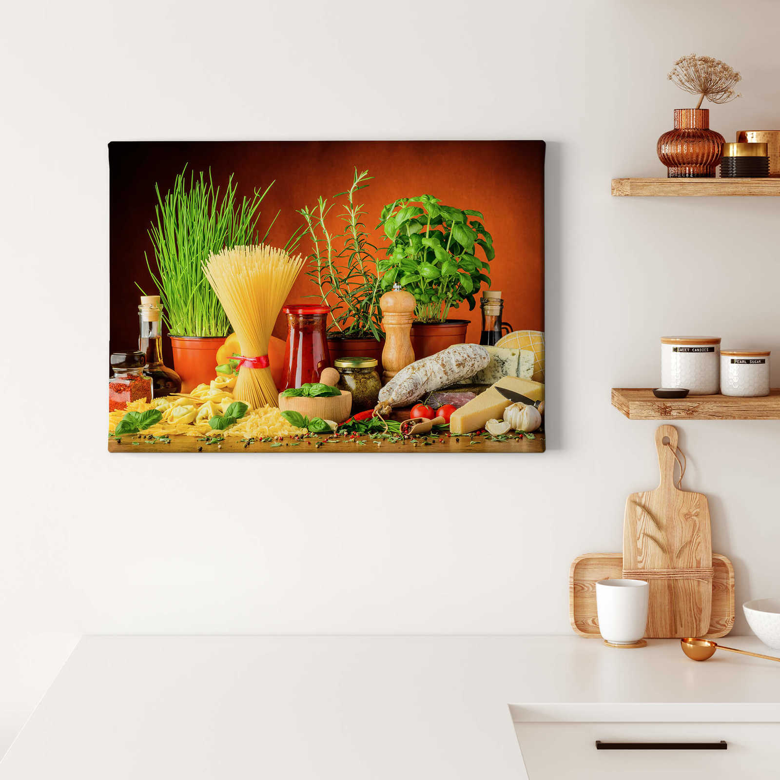             Canvas schilderij Italiaanse keuken met pasta & kruiden - 0,70 m x 0,50 m
        