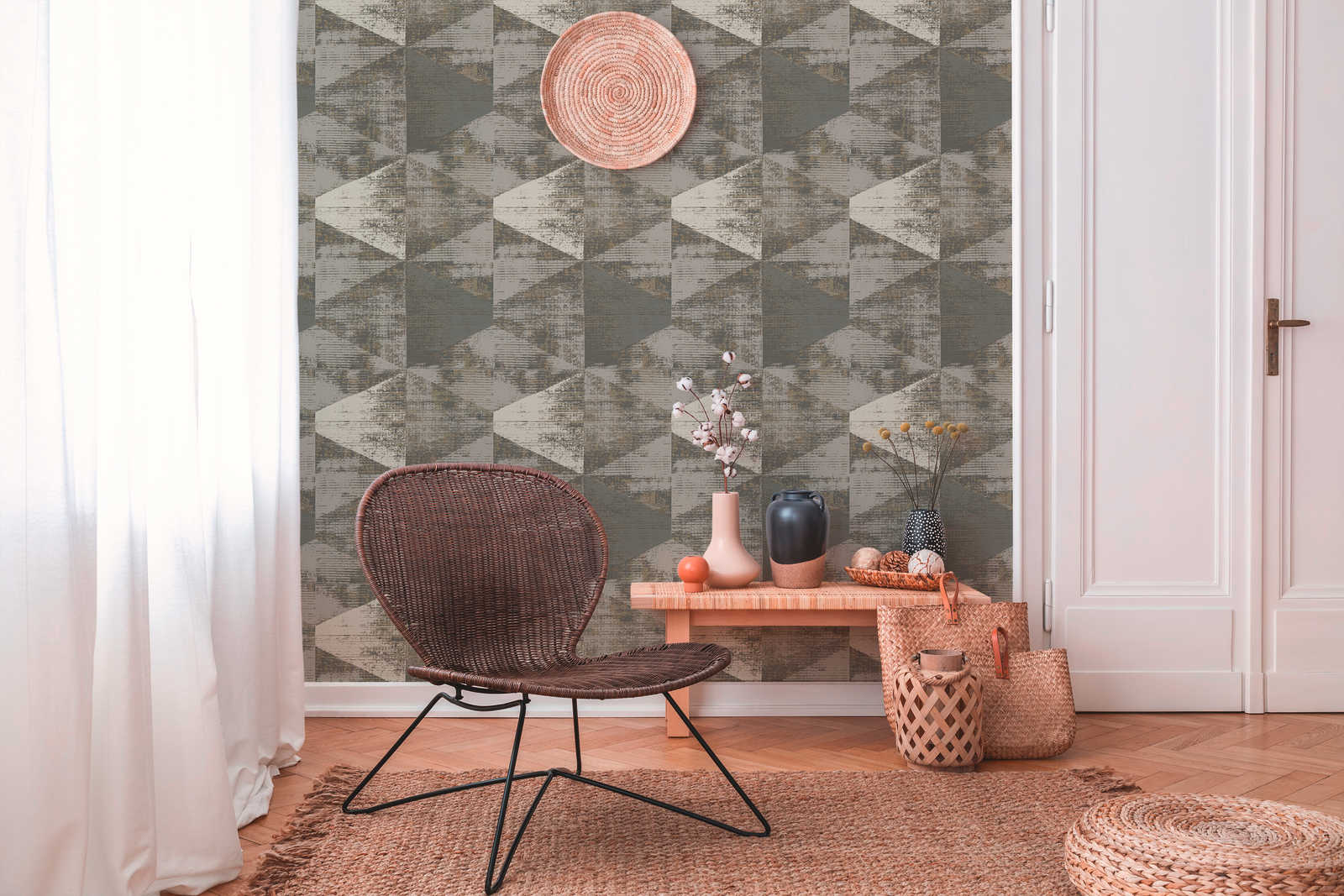             Graphic wallpaper with metallic colours and modern used look - metallic, grey
        