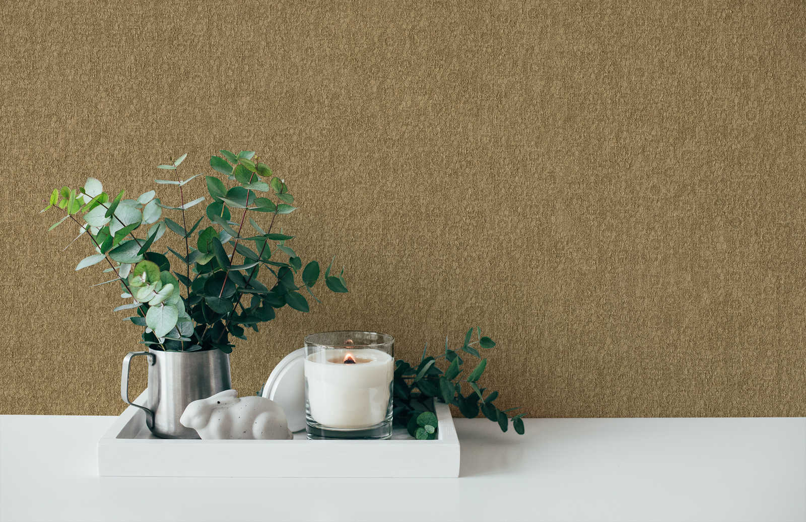             Wallpaper old gold with textured pattern & metallic effect
        