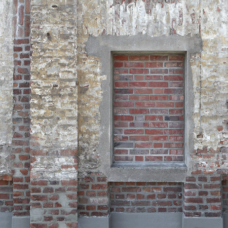Mural de pared ventana cerrada en aspecto usado

