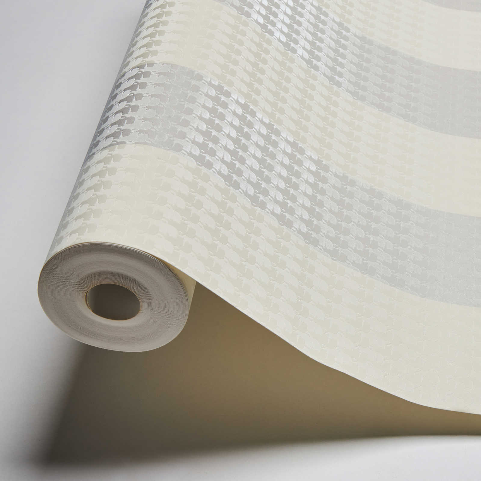             wallpaper Karl LAGERFELD stripes profile pattern - beige
        