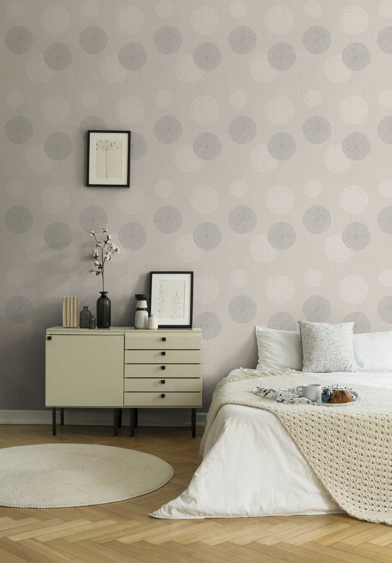             Non-woven wallpaper abstract floral design - beige, metallic
        
