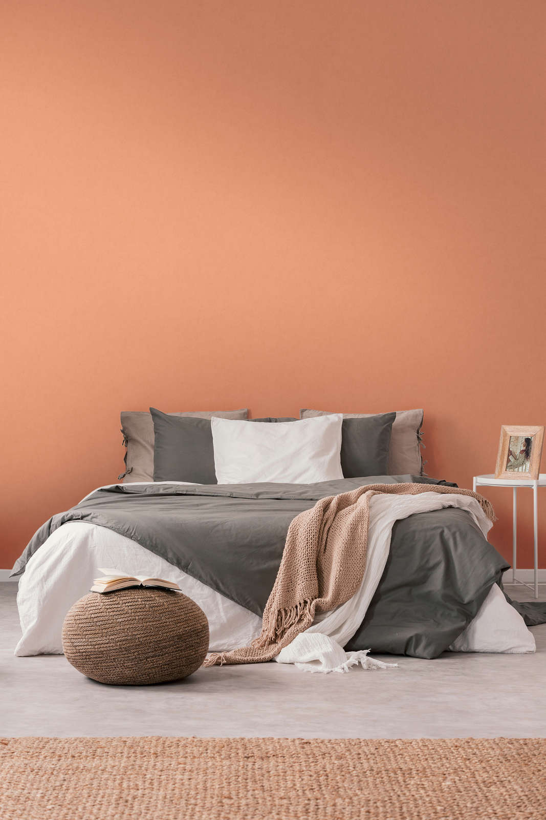             Plain plain wallpaper - orange
        