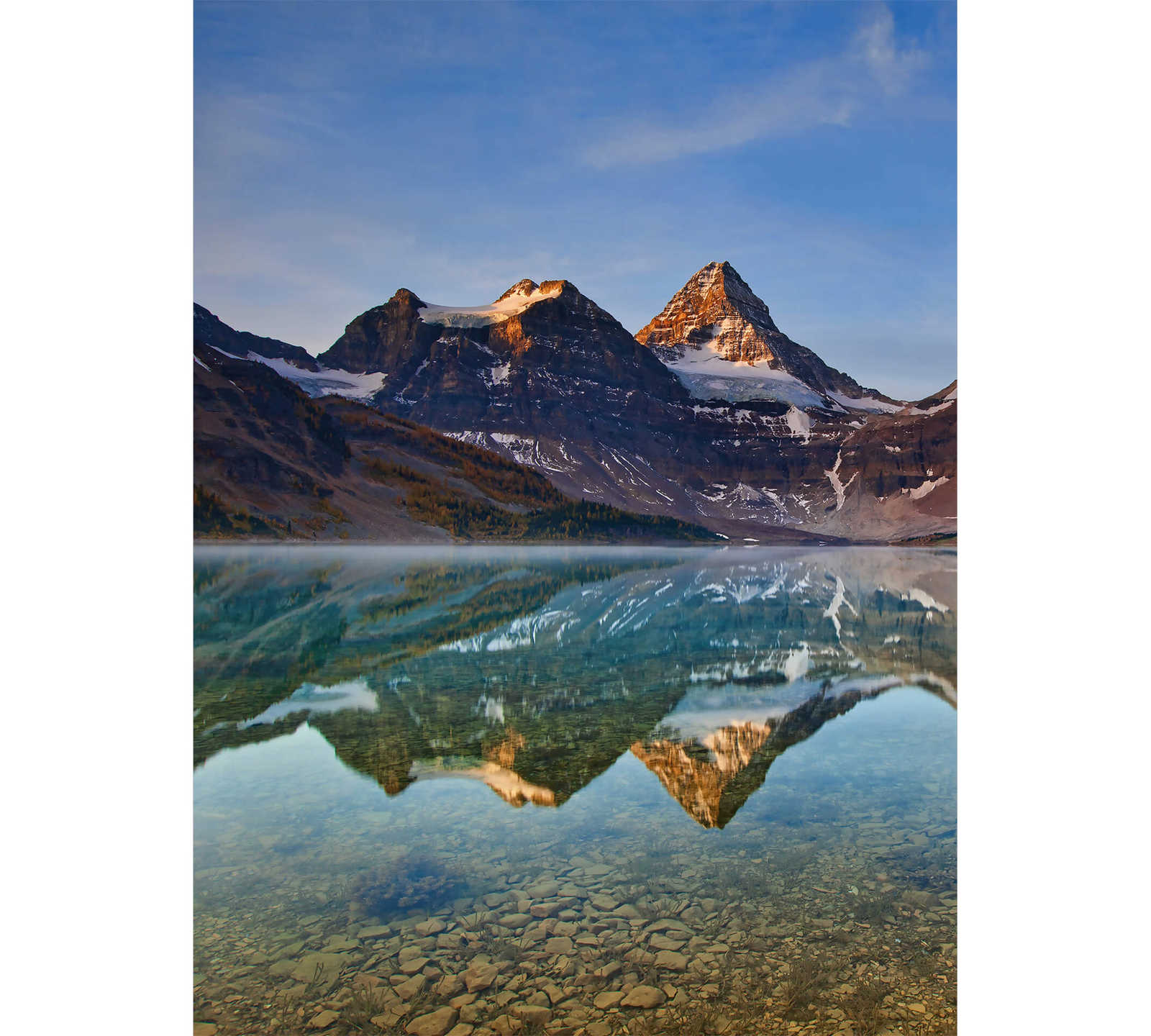 Papier peint panoramique lac et montagnes au Canada - marron, bleu, blanc
