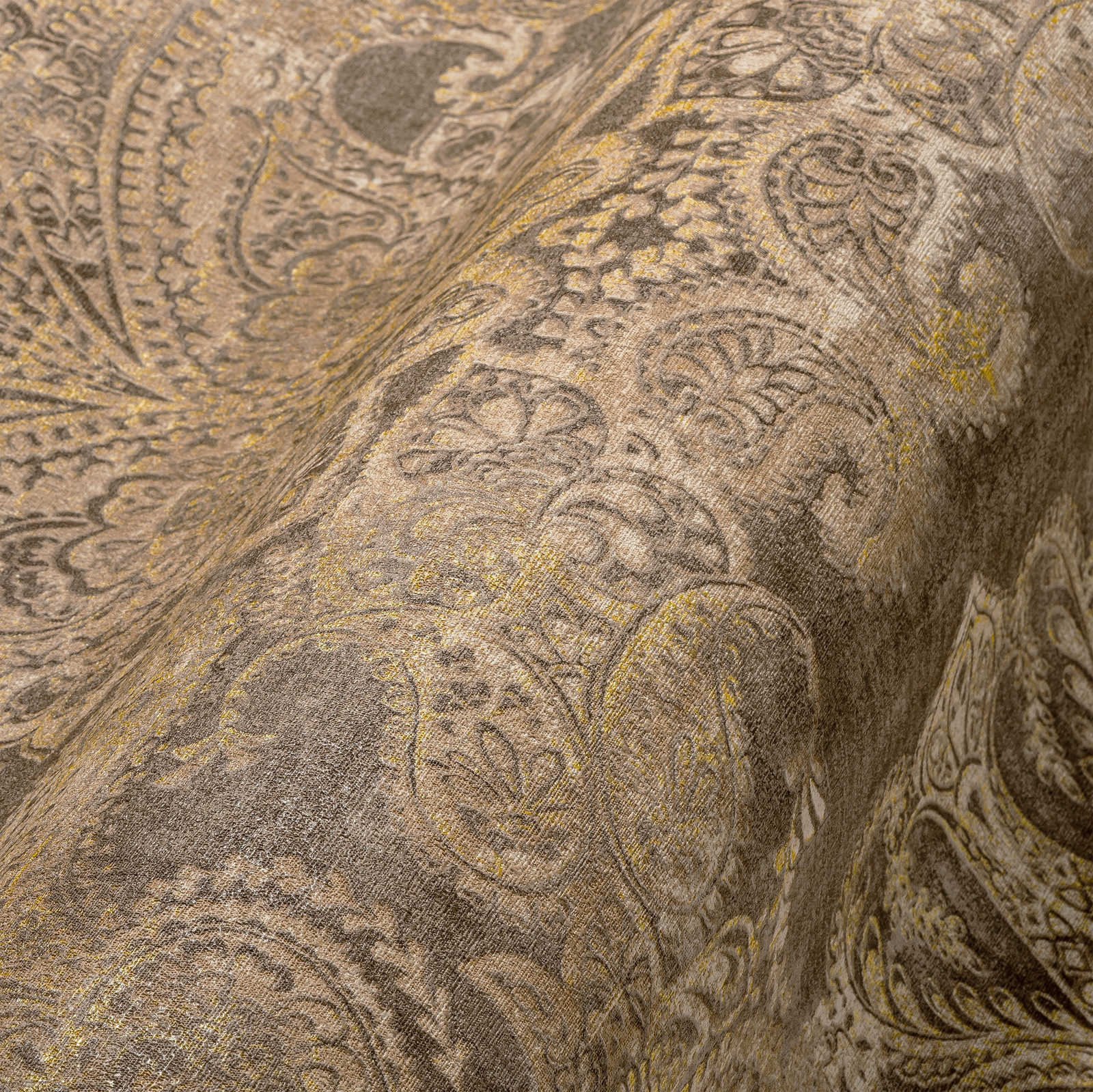             Papier peint baroque avec ornements à grande échelle - marron, beige, jaune
        