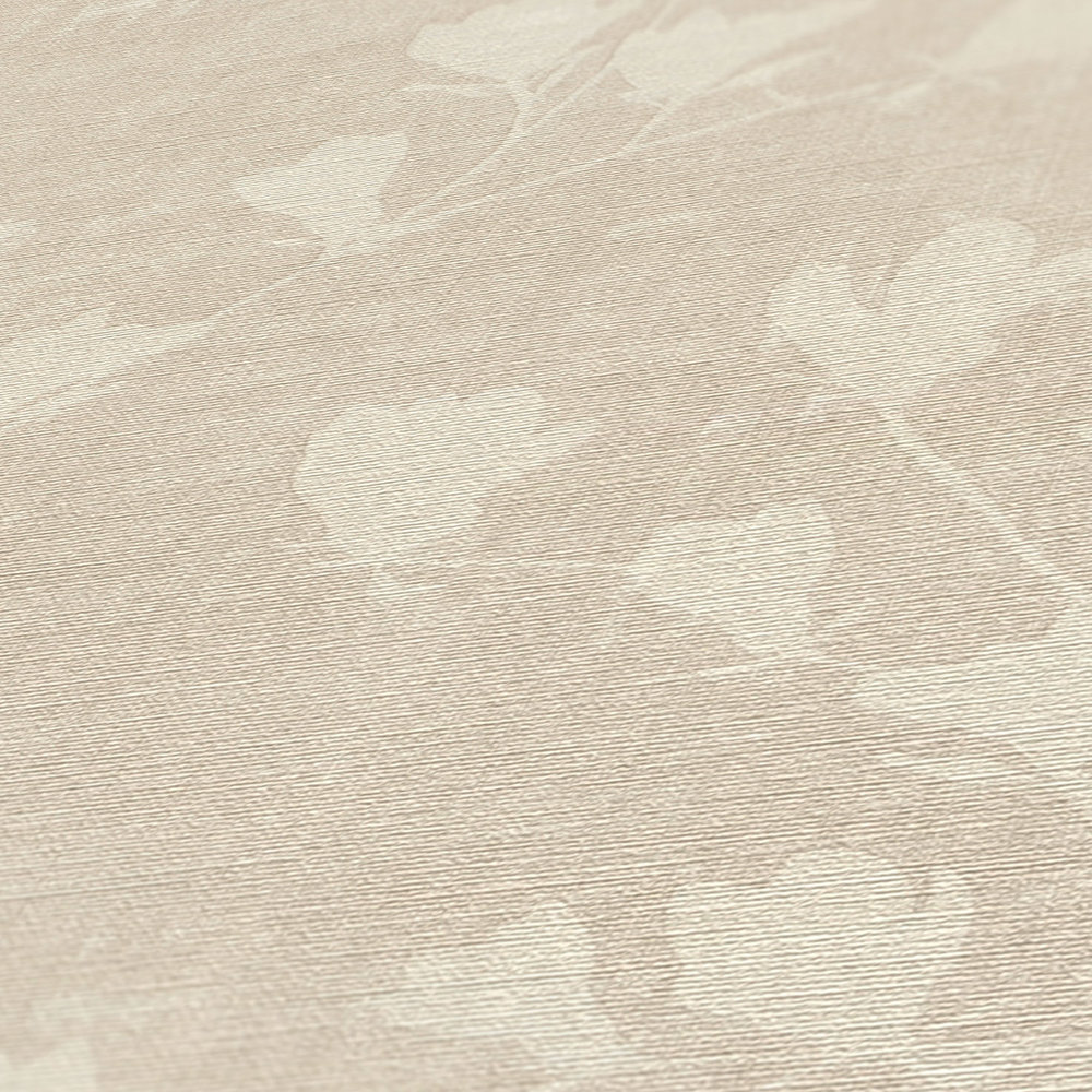             Beige wallpaper with natural leaf pattern
        