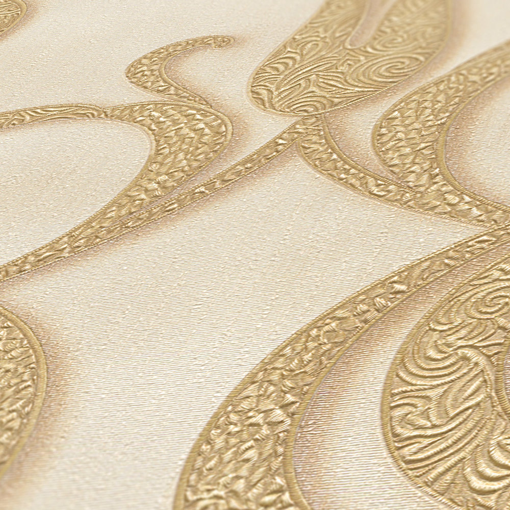             Metallic behang met filigraan ornament patroon - crème
        