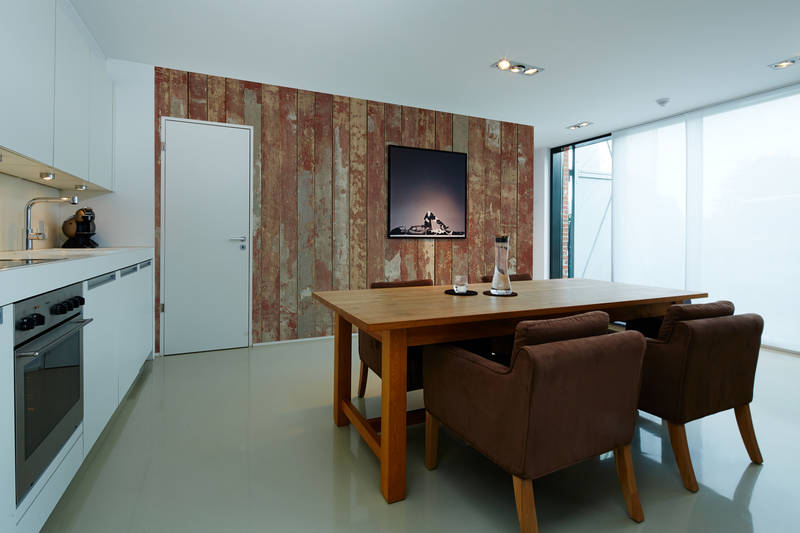             Papier peint panoramique mur de planches rustique avec aspect bois vintage
        