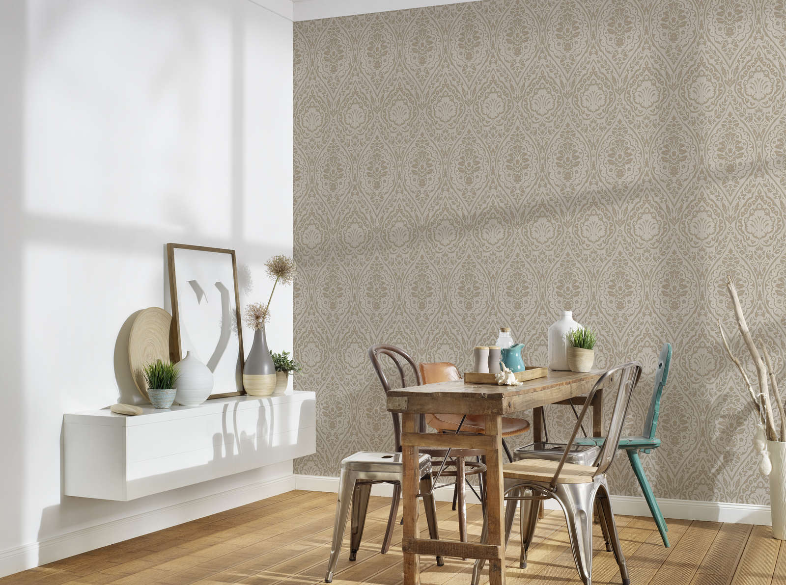            Wallpaper floral pattern with colonial style ornaments - beige, brown
        
