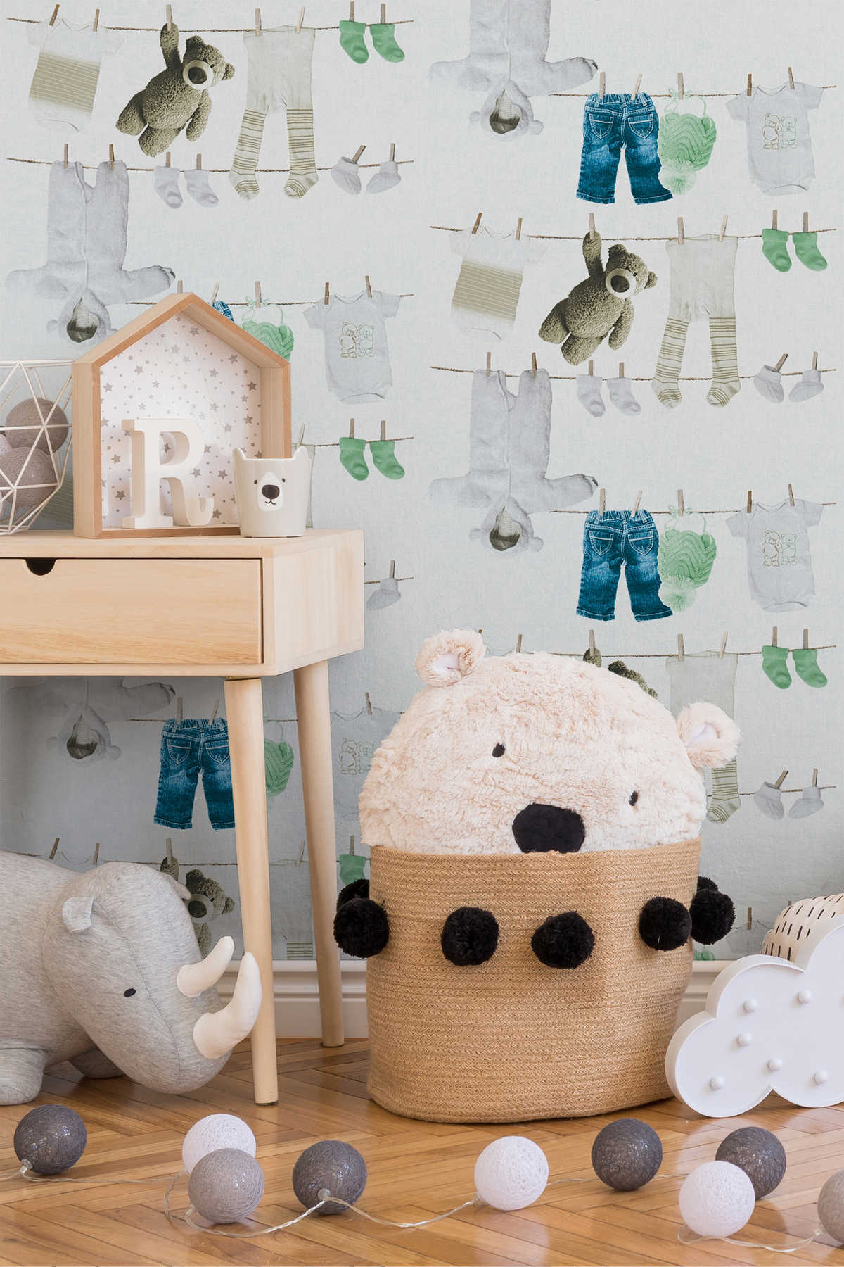            Nursery wallpaper baby clothesline with teddy bear - cream
        