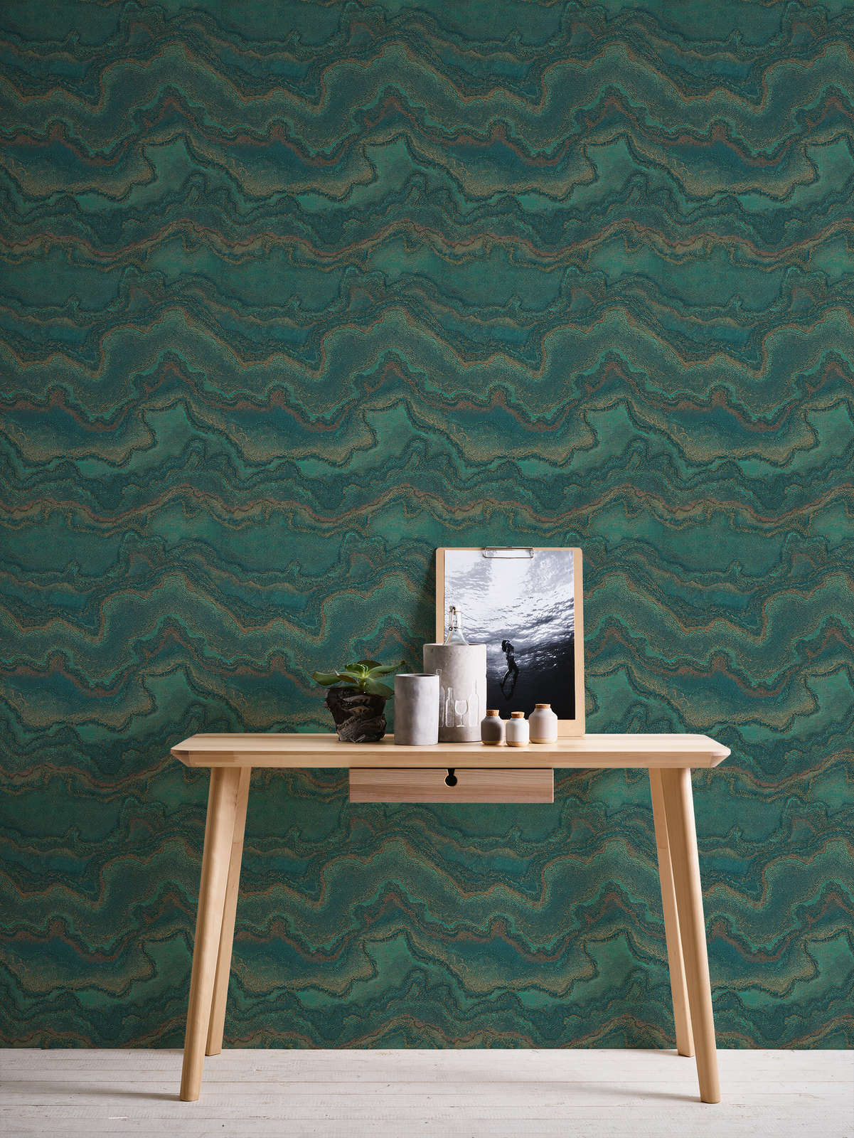             Non-woven wallpaper with a marbled look - green, petrol, gold
        