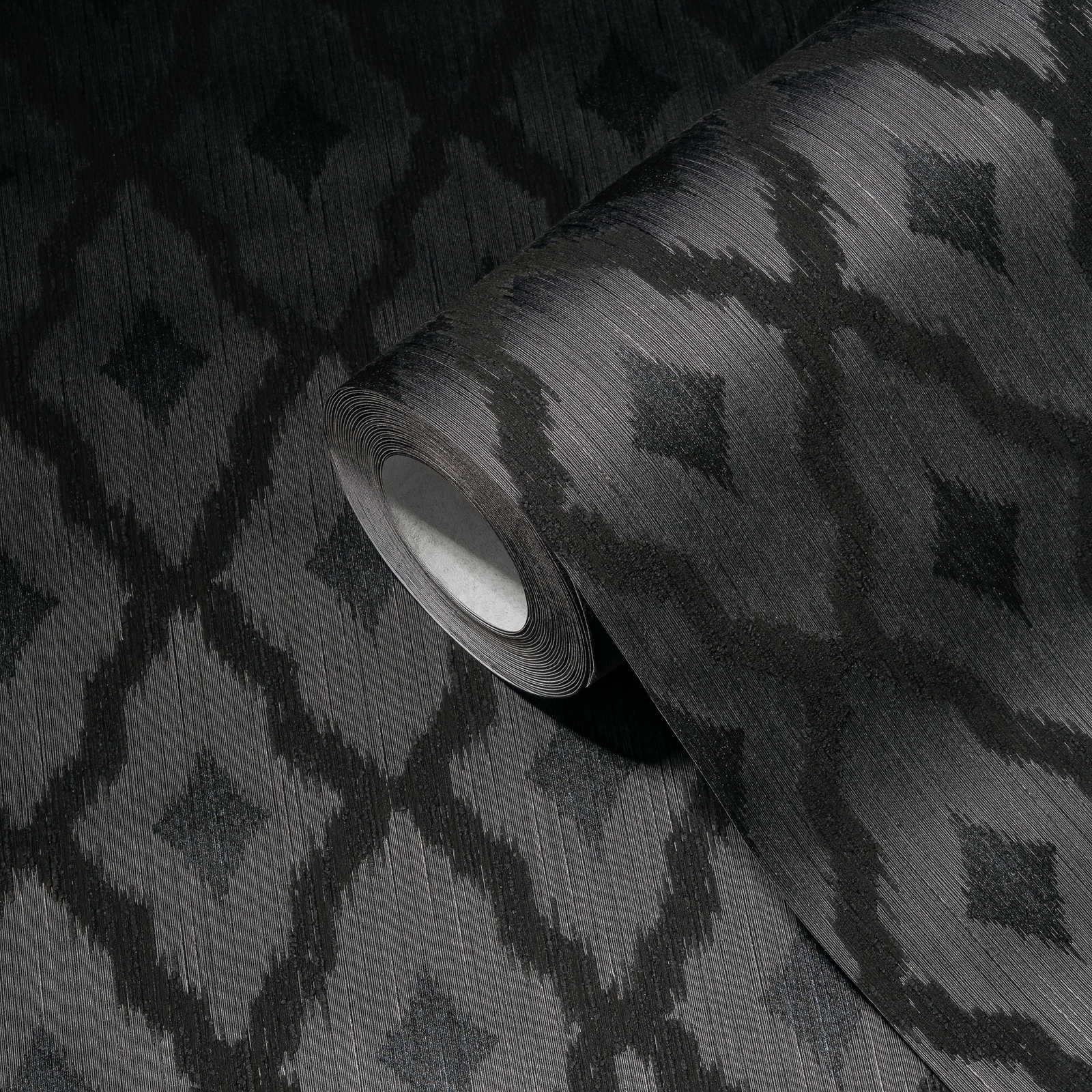             Ikat-stijl patroonbehang met textielstructuur - bruin
        