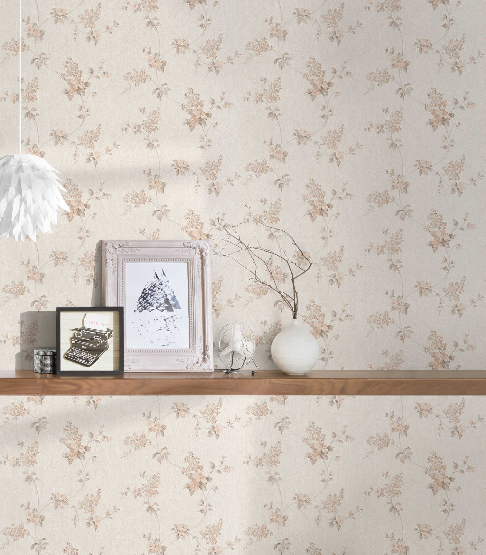             Vintage wallpaper floral vines & plaster look - cream
        