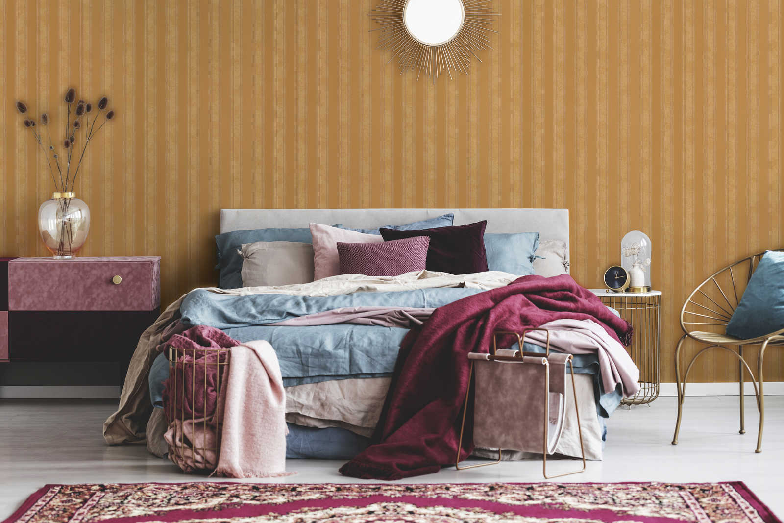            Non-woven wallpaper VERSACE golden stripes & plaster texture - metallic
        