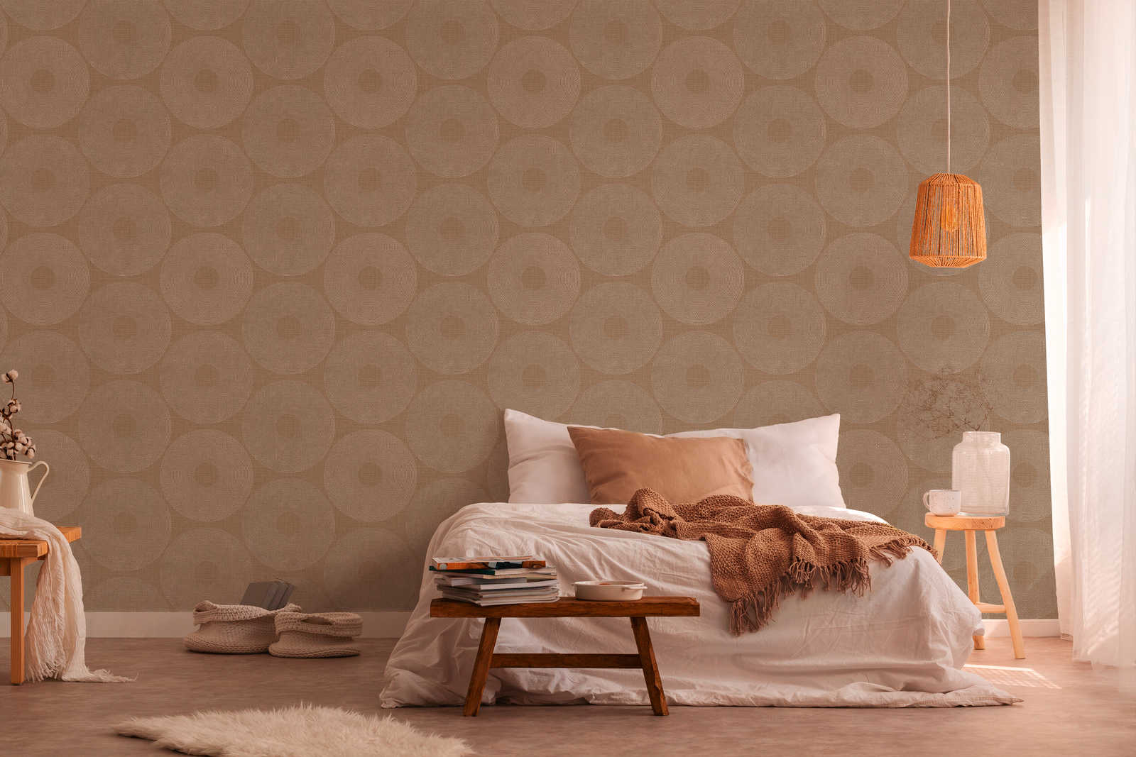             Metallic wallpaper circles with structure design - brown
        