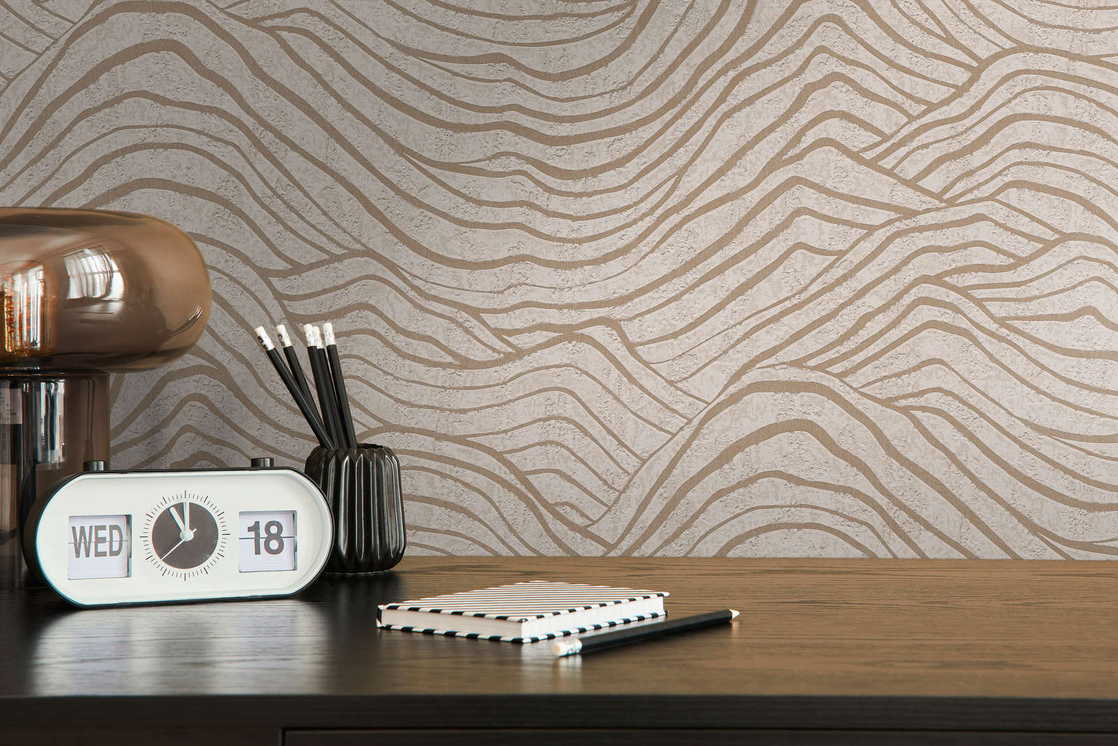             Wallpaper with Asian hill pattern - beige, gold, grey
        