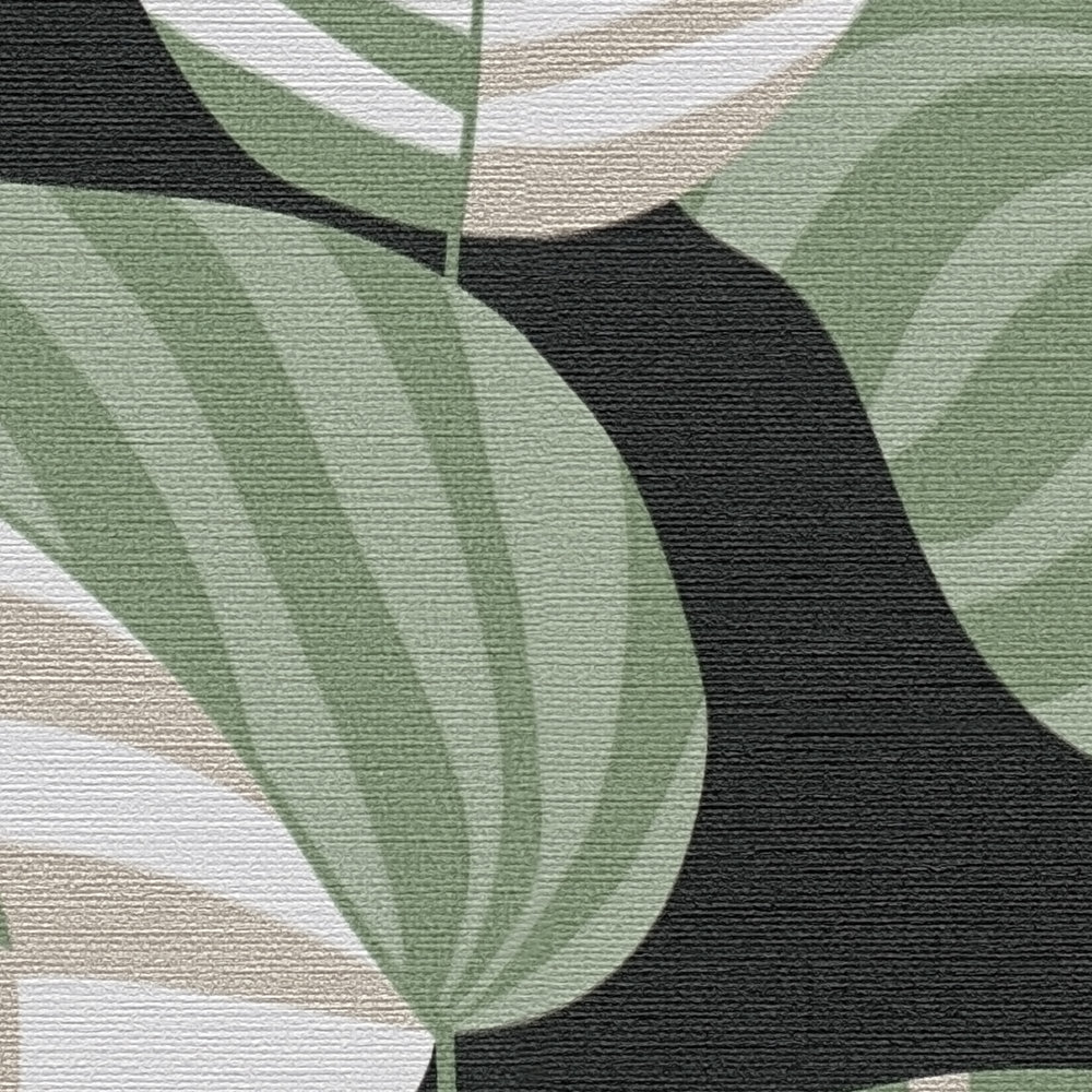             Papel pintado no tejido con hojas de palmera en un ligero brillo - negro, verde, dorado
        
