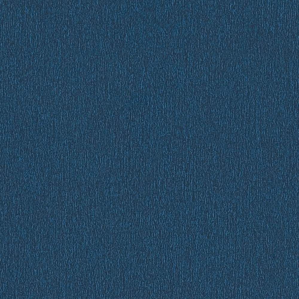            behang donkerblauw, effen marineblauw met kleur arceringen
        