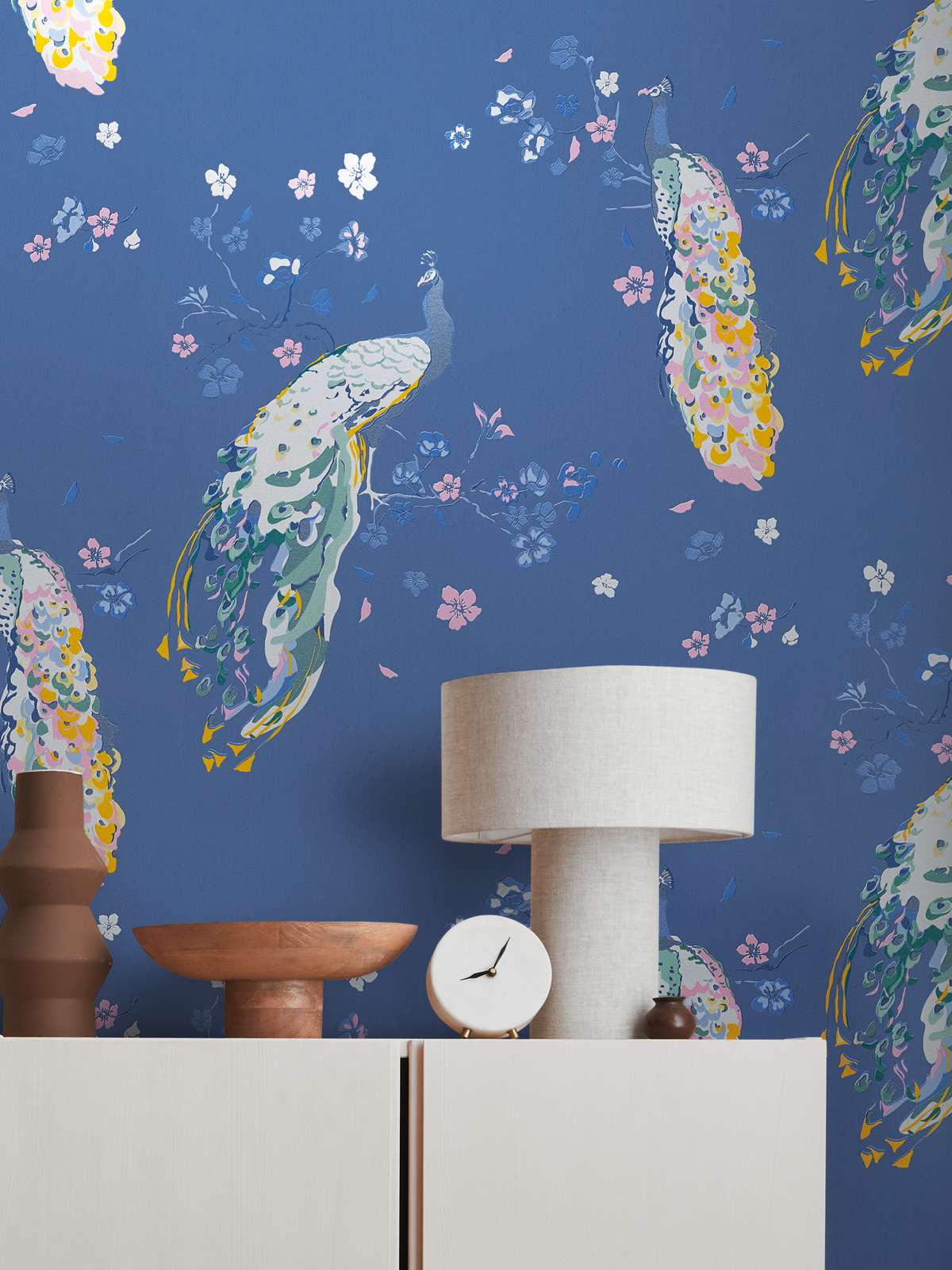             Non-woven wallpaper with peacock pattern and glossy effect - blue, pink, colourful
        